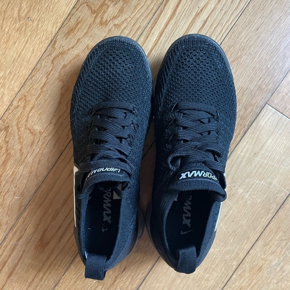 nike flyknit vapormax - Picture 3 of 5